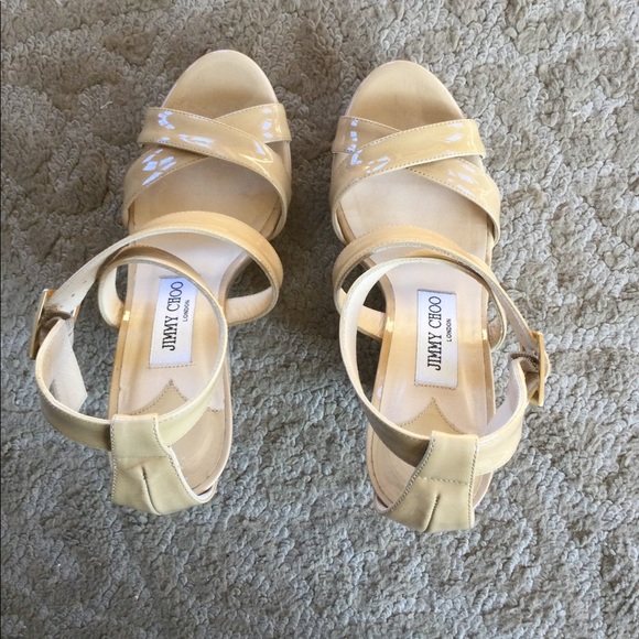 JIMMY CHOO Nude Patent Wedges - Picture 3 of 11